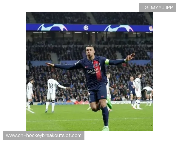 巴黎圣日耳曼球员积极参与社区活动引发球迷热情共鸣