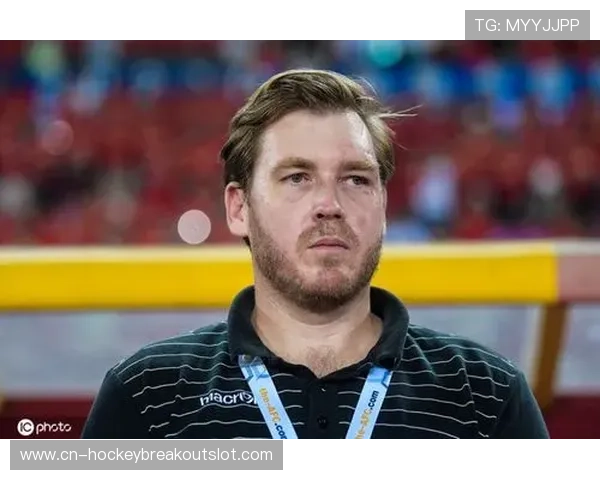 迪尼批评麦克拉伦辞去牙买加主帅决定不真诚，为球队制造更多问题